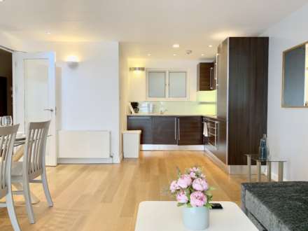 1 Bed - Lexham Gardens, Kensington W8, Image 11