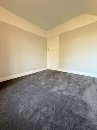3 bedrooms, Kynaston Road, Bromley, Image 3