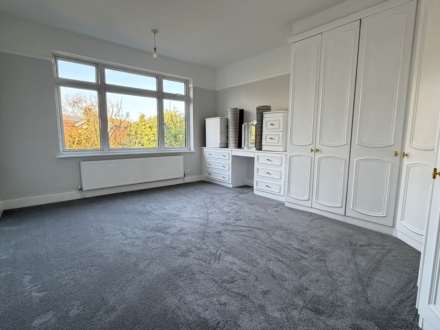 3 bedrooms, Kynaston Road, Bromley, Image 6