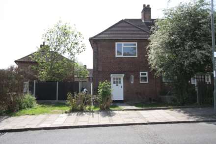 3 Bedroom House, Keedonwood Road, Downham BR1