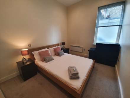 Halcyon Wharf, Wapping High Street, London E1W, Image 10