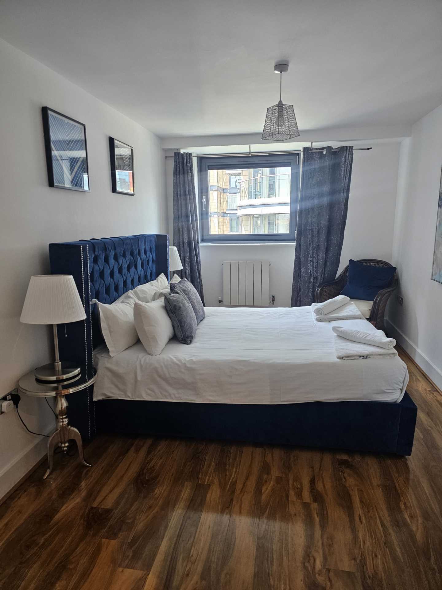 1 bed luxury apartment in 41Millharbour, South Quay, E14 9NA, Image 4