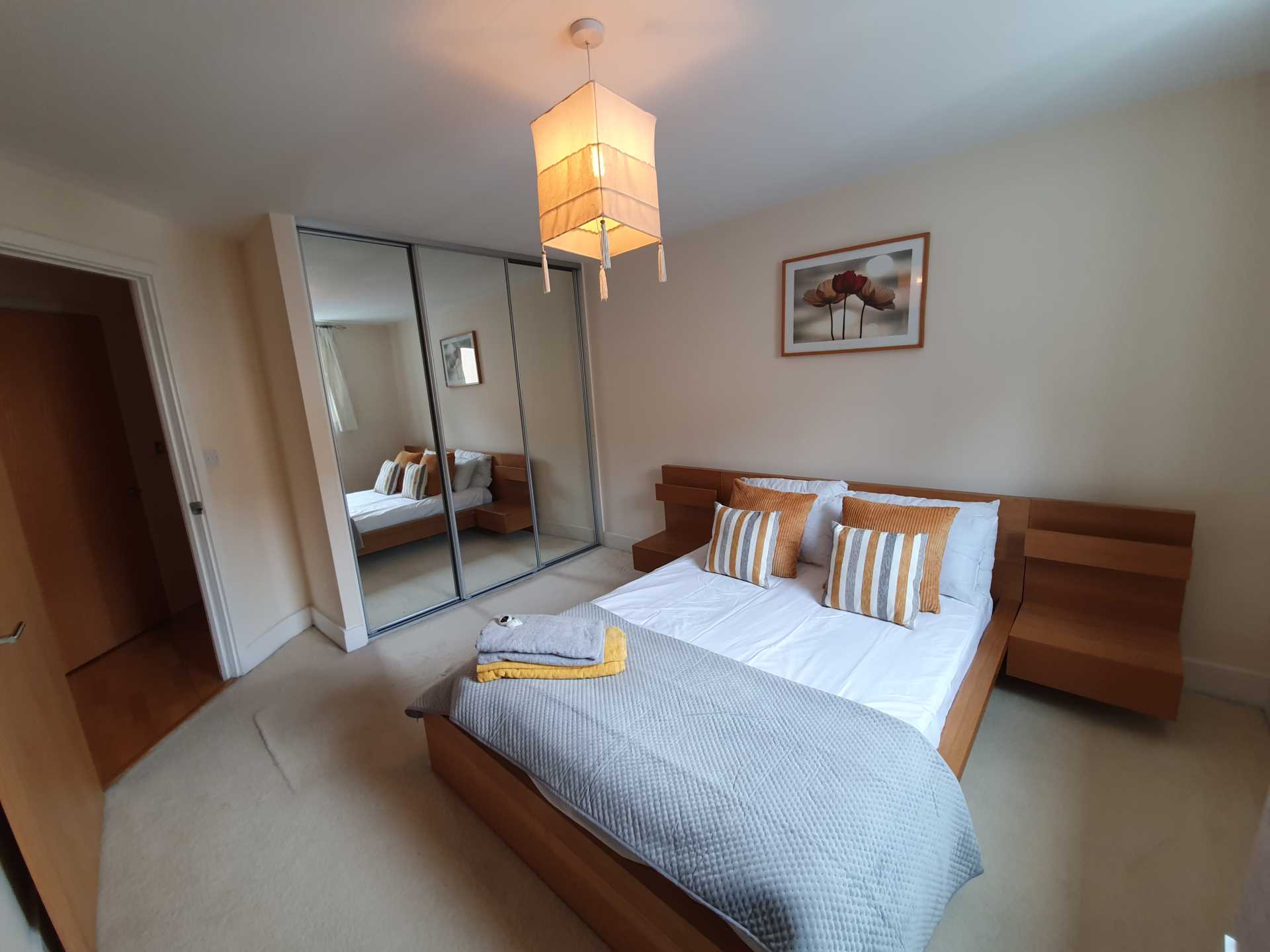 41 Millharbour, London E14 9ND (Water, Gas/Heating included), Image 1