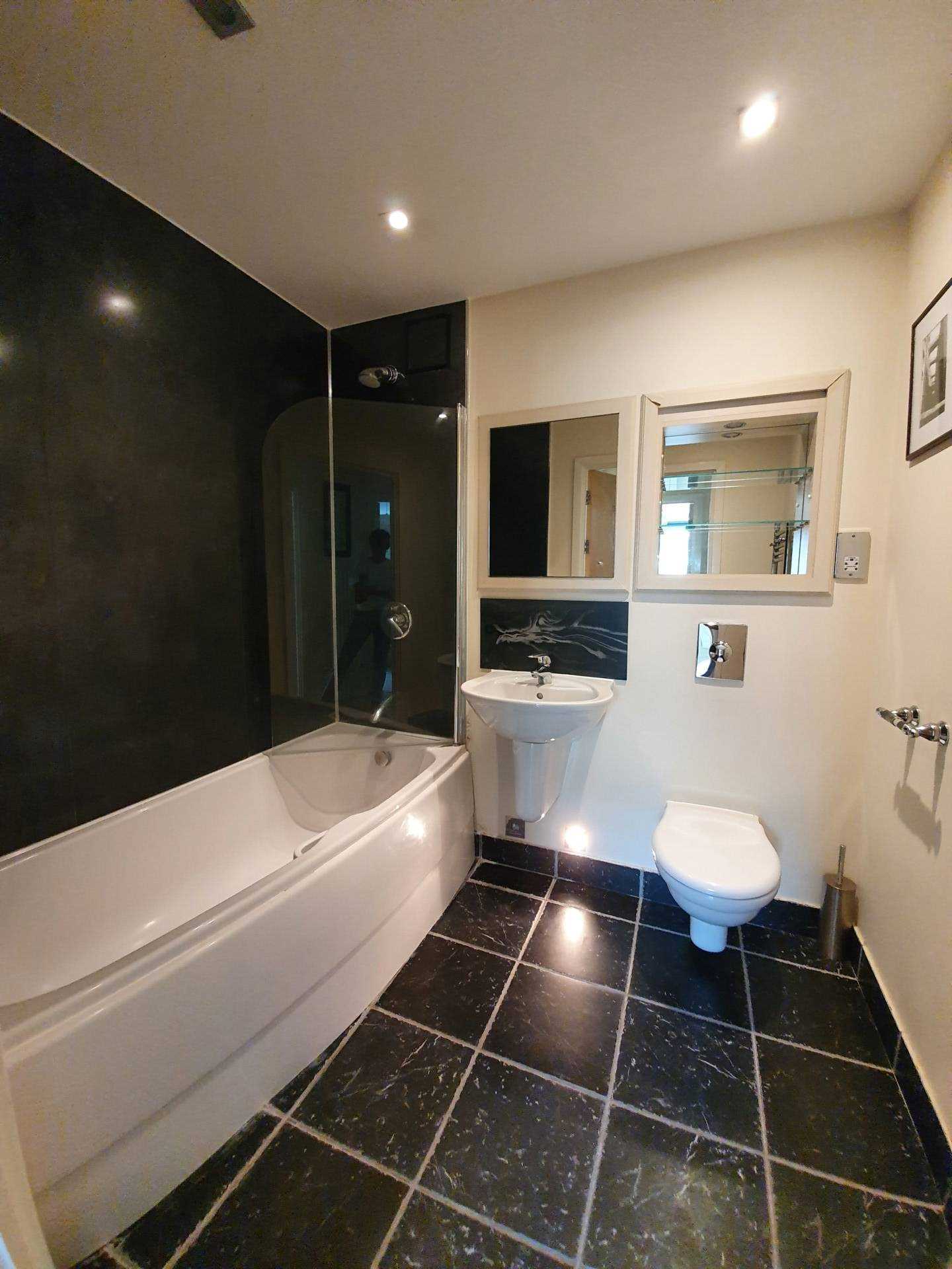 41 Millharbour, London E14 9ND (Water, Gas/Heating included), Image 9