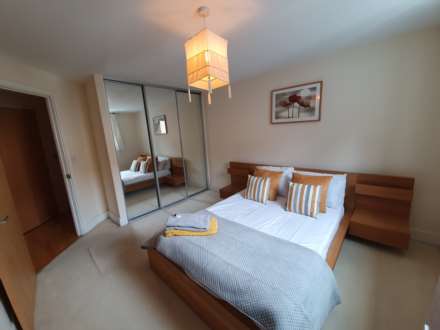 41 Millharbour, London E14 9ND (Water, Gas/Heating included), Image 1