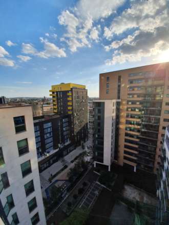 41 Millharbour, London E14 9ND (Water, Gas/Heating included), Image 10