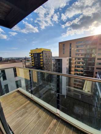41 Millharbour, London E14 9ND (Water, Gas/Heating included), Image 2
