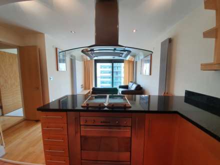 41 Millharbour, London E14 9ND (Water, Gas/Heating included), Image 8