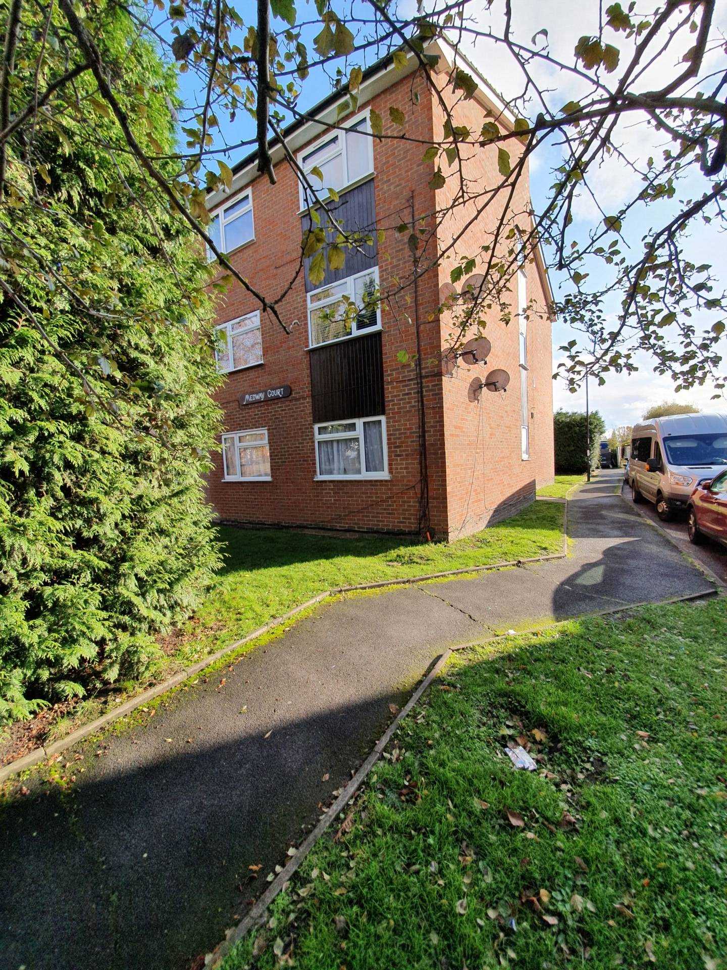 One bedroom, Selhurst Road, South Norwood, SE25 (with allocated parking)!, Image 8