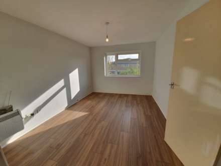 One bedroom, Selhurst Road, South Norwood, SE25 (with allocated parking)!, Image 3
