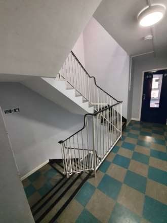 One bedroom, Selhurst Road, South Norwood, SE25 (with allocated parking)!, Image 7