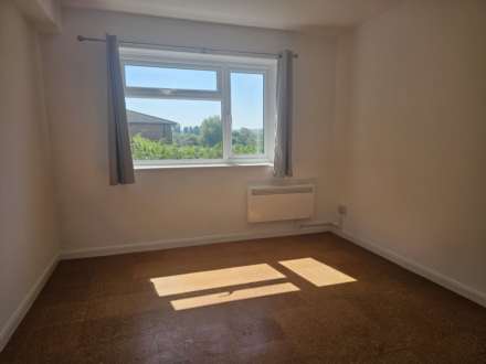 One bedroom, Selhurst Road, South Norwood, SE25 (with allocated parking)!, Image 9