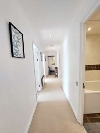 2 bedroom, Anchorage Point, Cuba Street, Canary Wharf, E14 8NF - Available Jun 2026!, Image 9