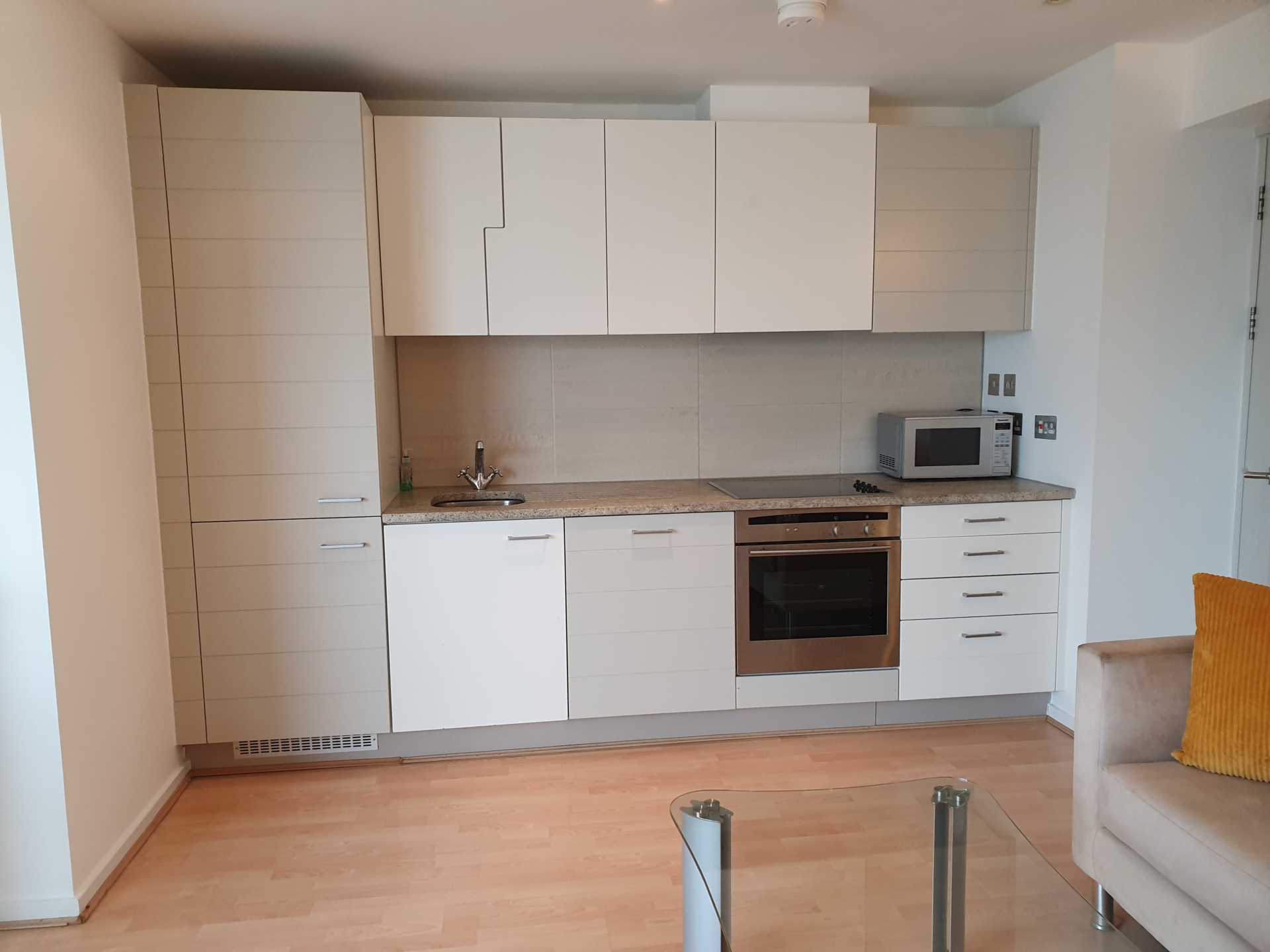 5th Floor, luxury one bedroom in Seacon Tower, E14 8JX, Image 3