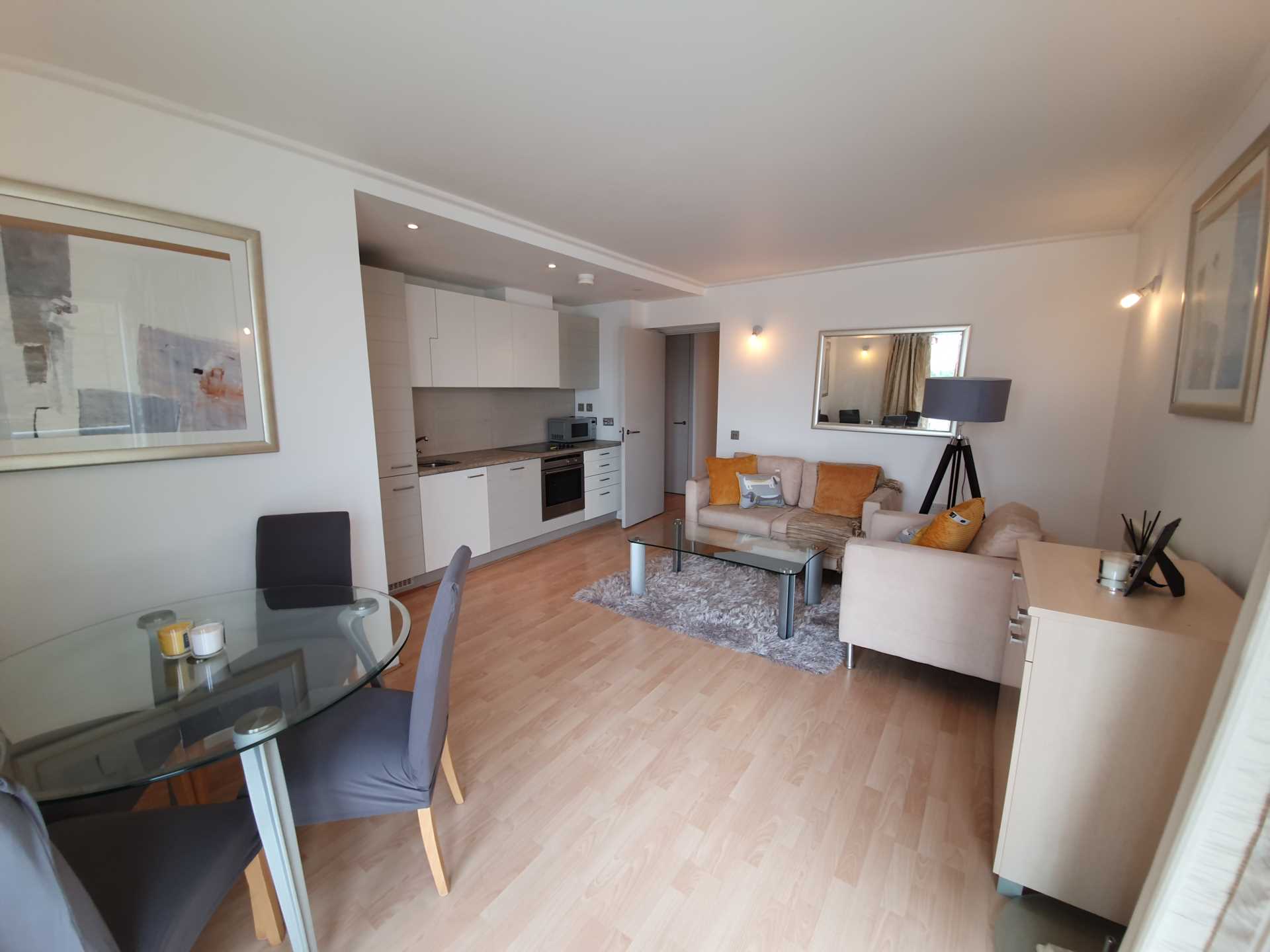 5th Floor, luxury one bedroom in Seacon Tower, E14 8JX, Image 5