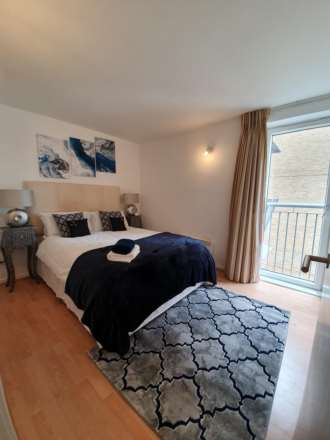 1 Bedroom Flat, 5th Floor, luxury one bedroom in Seacon Tower, E14 8JX