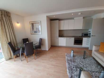 5th Floor, luxury one bedroom in Seacon Tower, E14 8JX, Image 11