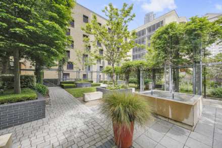 5th Floor, luxury one bedroom in Seacon Tower, E14 8JX, Image 16