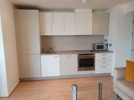 5th Floor, luxury one bedroom in Seacon Tower, E14 8JX, Image 3