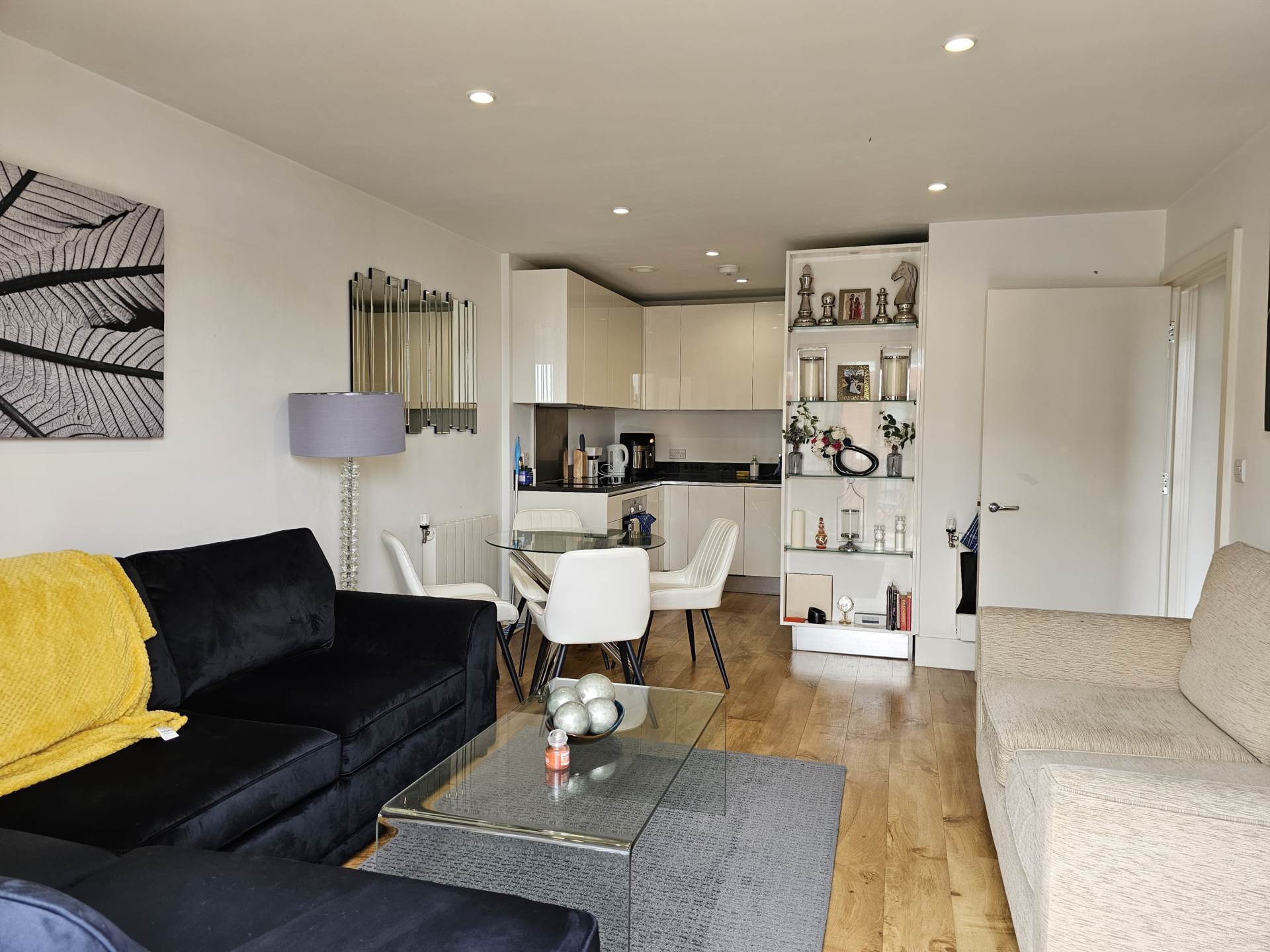 Warehouse Court, Woolwich SE18 w/Parking!, Image 13