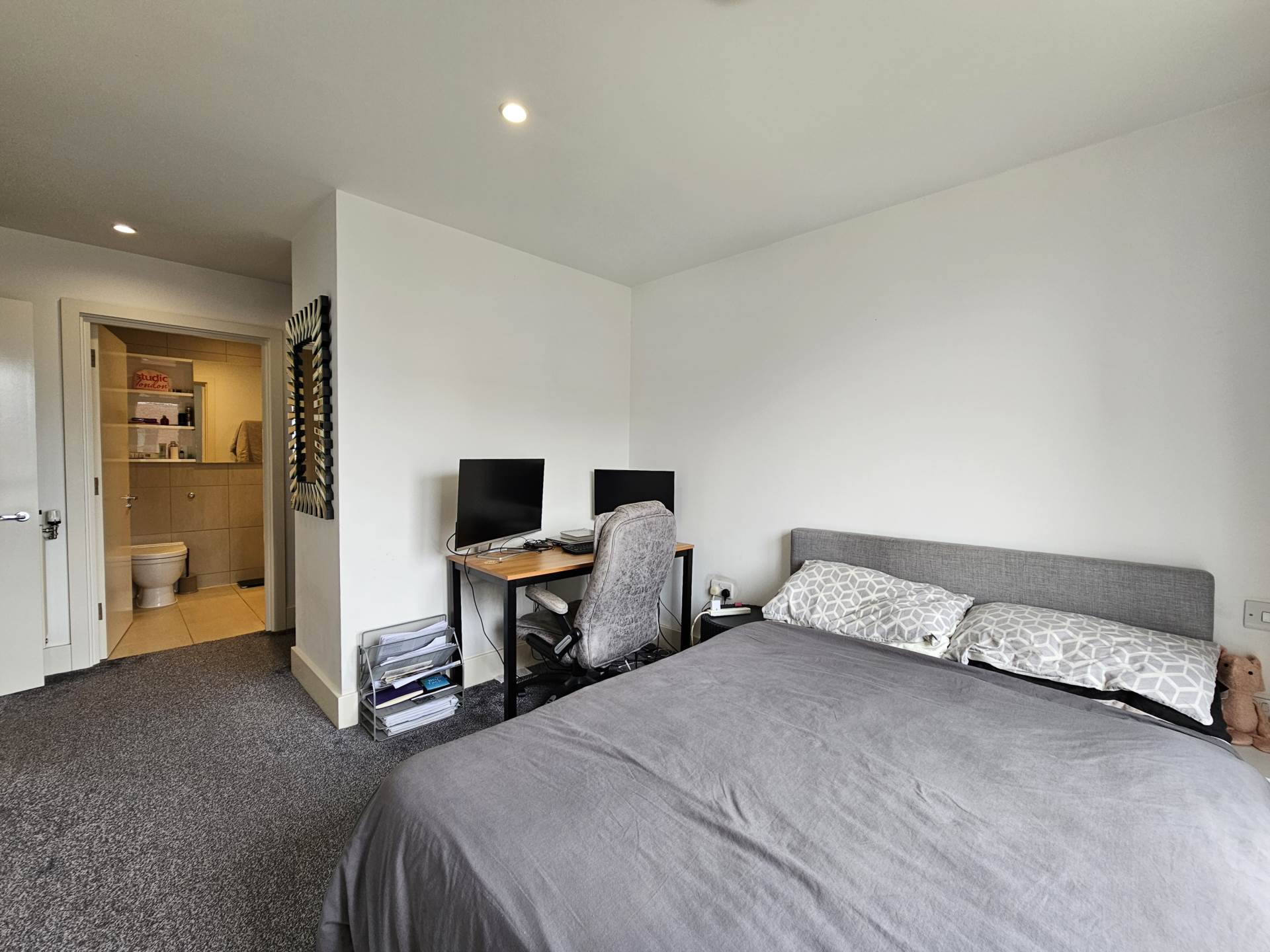 Warehouse Court, Woolwich SE18 w/Parking!, Image 3