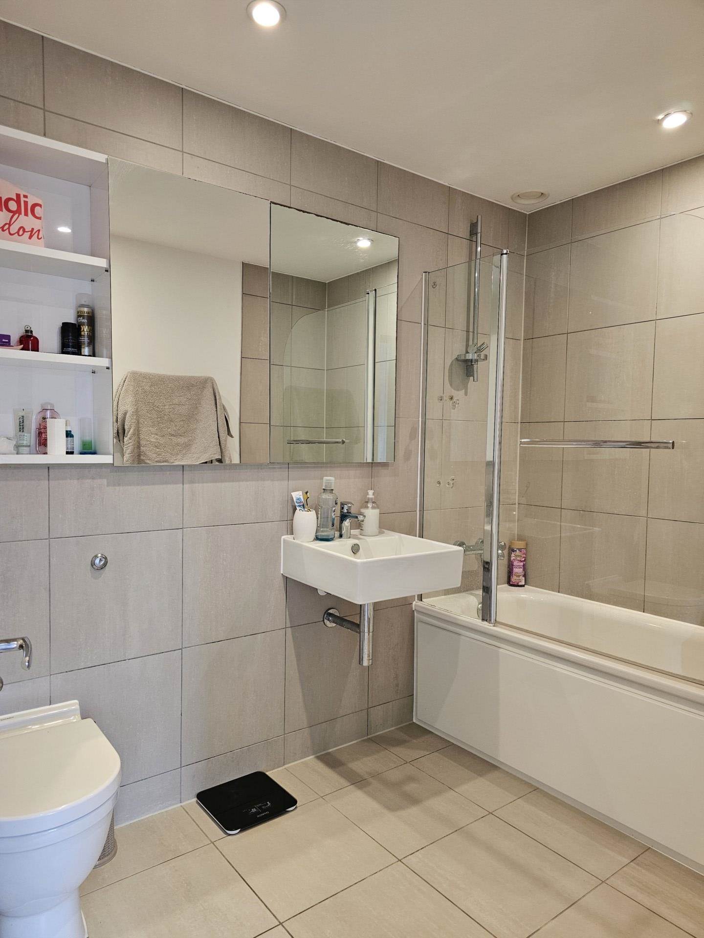 Warehouse Court, Woolwich SE18 w/Parking!, Image 4