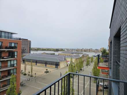 Warehouse Court, Woolwich SE18 w/Parking!, Image 11