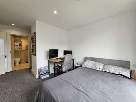 Warehouse Court, Woolwich SE18 w/Parking!, Image 3