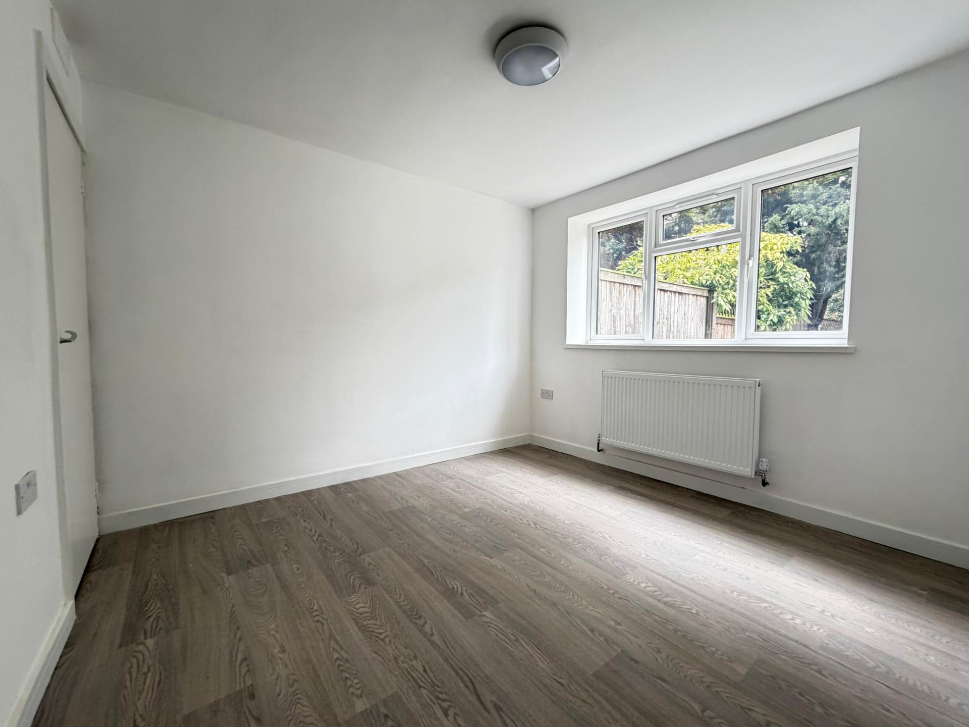 2 bedrooms, Carston Close, London SE12, Image 9