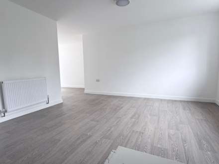 2 bedrooms, Carston Close, London SE12, Image 4