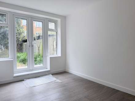2 bedrooms, Carston Close, London SE12, Image 5