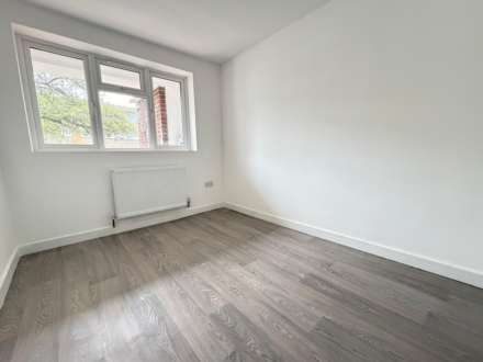 2 bedrooms, Carston Close, London SE12, Image 8