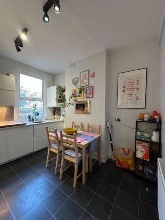 2 bedrooms, Perran Road, London SW2 3DL, Image 3