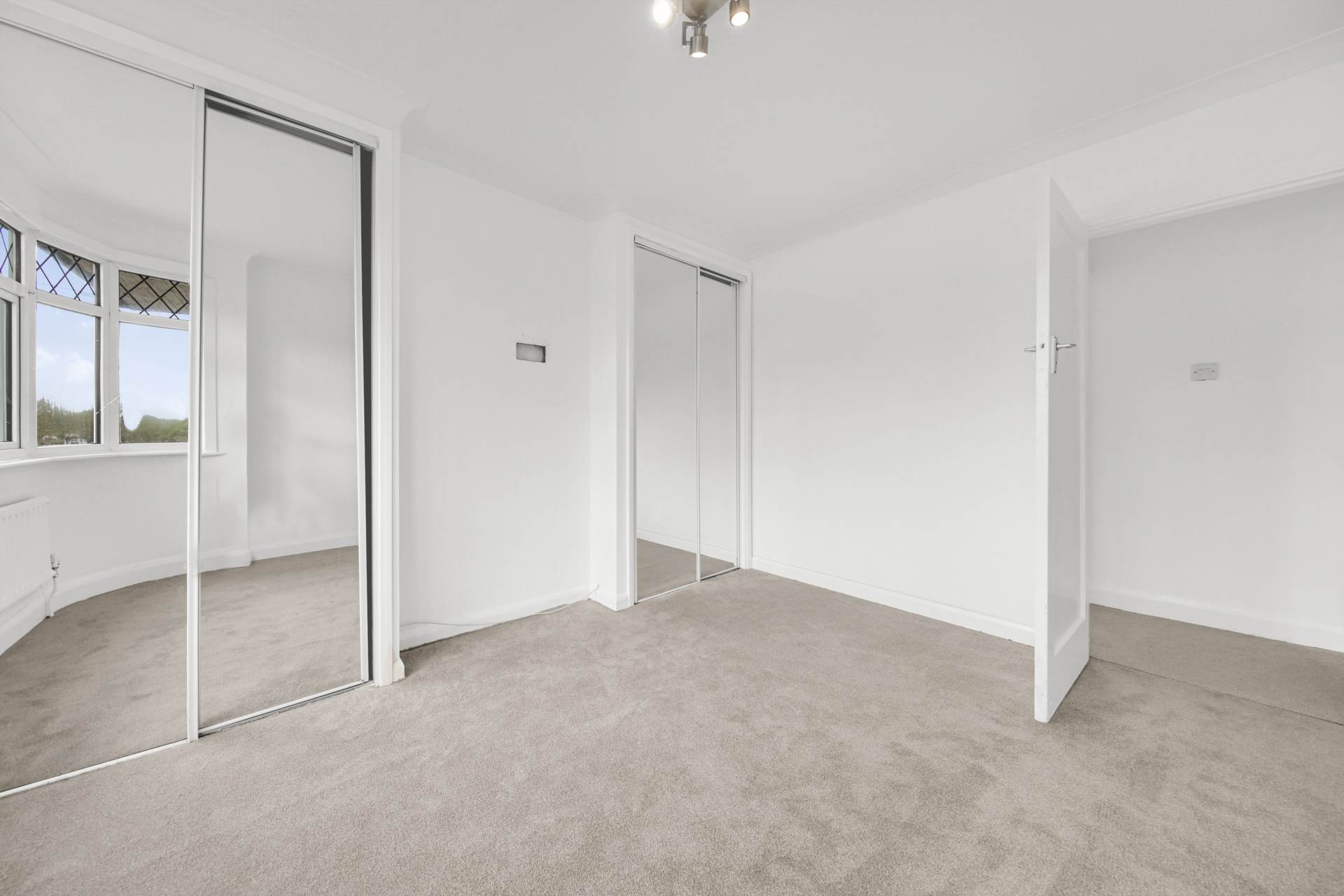 Newly decorated 3-bed semi-detached house,Bourne Vale, BR2 Bromley, Image 14