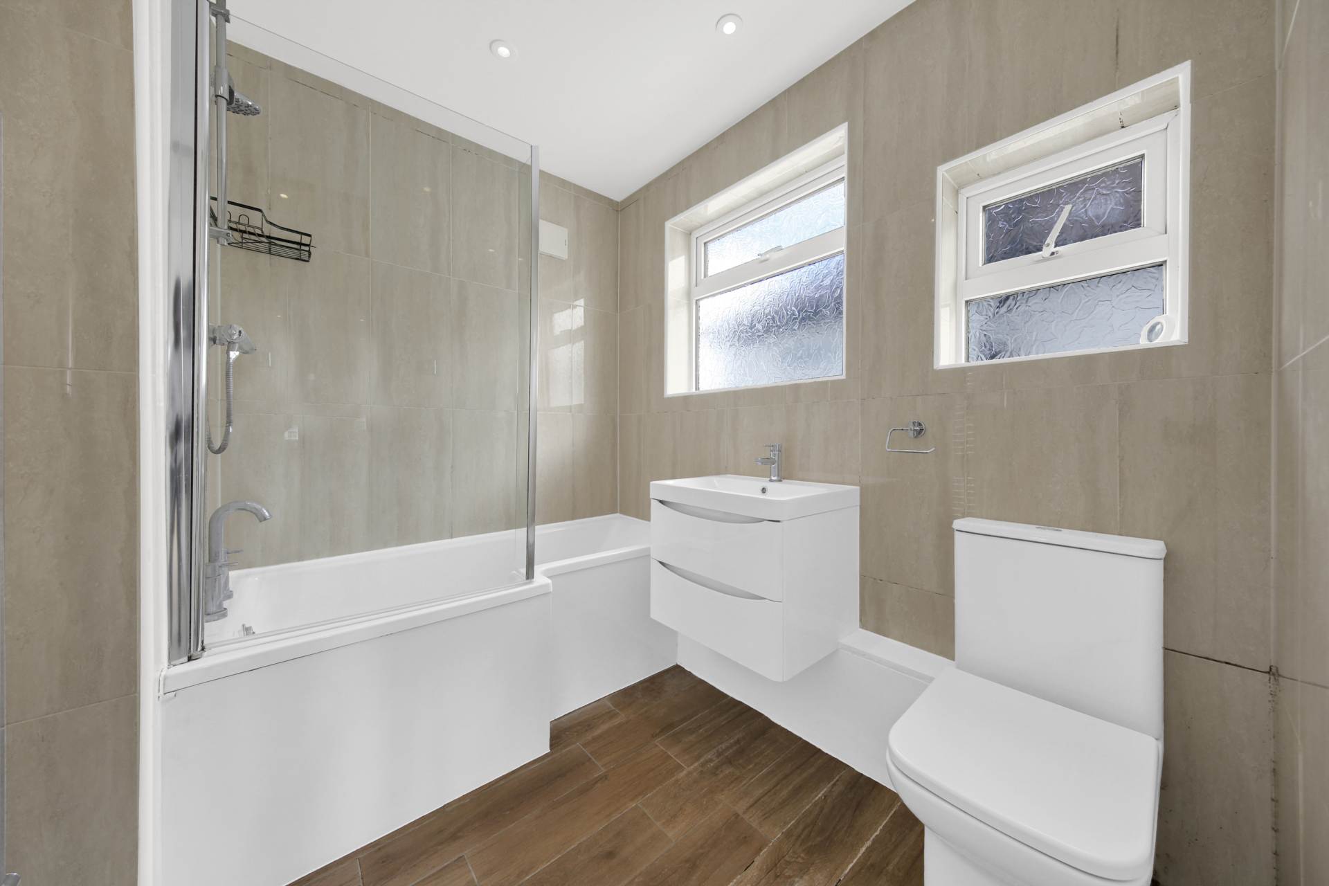 Newly decorated 3-bed semi-detached house,Bourne Vale, BR2 Bromley, Image 21