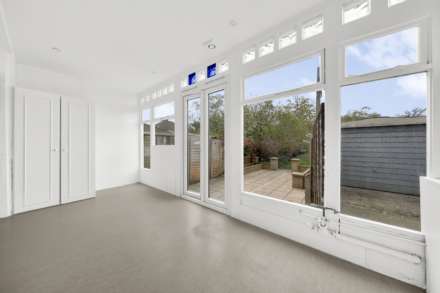 Newly decorated 3-bed semi-detached house,Bourne Vale, BR2 Bromley, Image 10