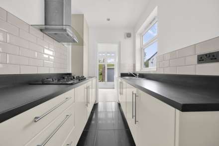 Newly decorated 3-bed semi-detached house,Bourne Vale, BR2 Bromley, Image 11