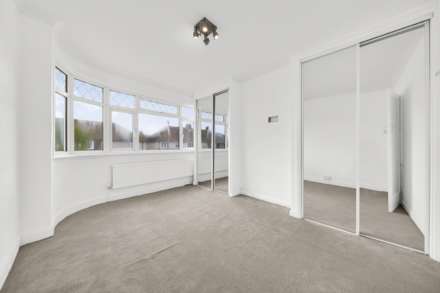 Newly decorated 3-bed semi-detached house,Bourne Vale, BR2 Bromley, Image 15