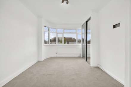 Newly decorated 3-bed semi-detached house,Bourne Vale, BR2 Bromley, Image 16