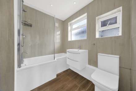 Newly decorated 3-bed semi-detached house,Bourne Vale, BR2 Bromley, Image 21