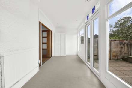 Newly decorated 3-bed semi-detached house,Bourne Vale, BR2 Bromley, Image 8