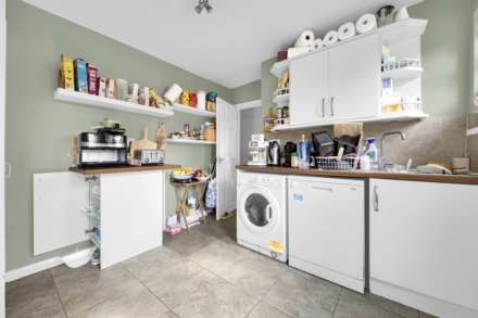 2 Bedroom Ground Floor Flat – Mosul Way, BR2 (Near Trinity Village), Image 12
