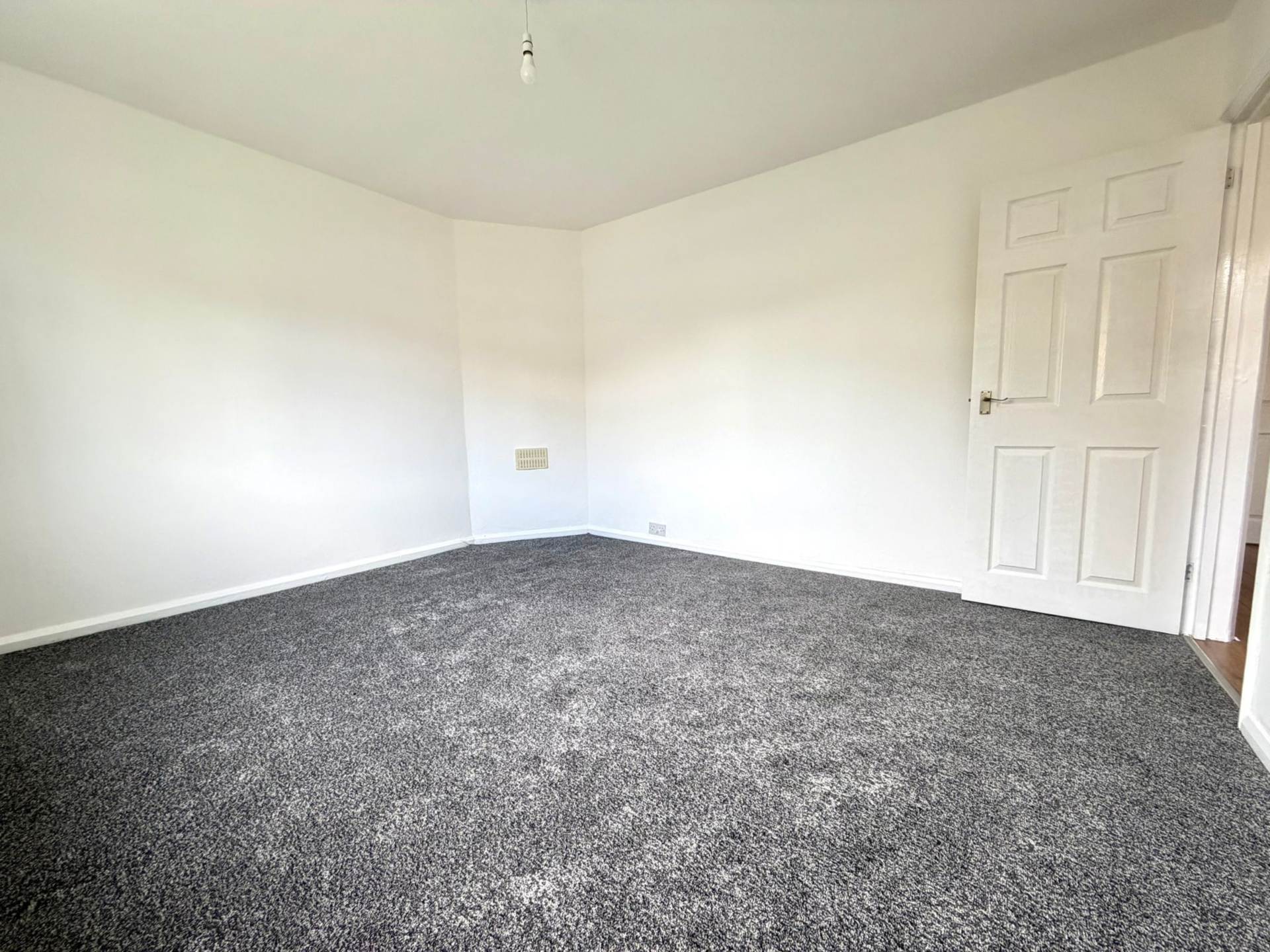 2 Bedroom Ground Floor Flat – Mosul Way, BR2 (Near Trinity Village), Image 8
