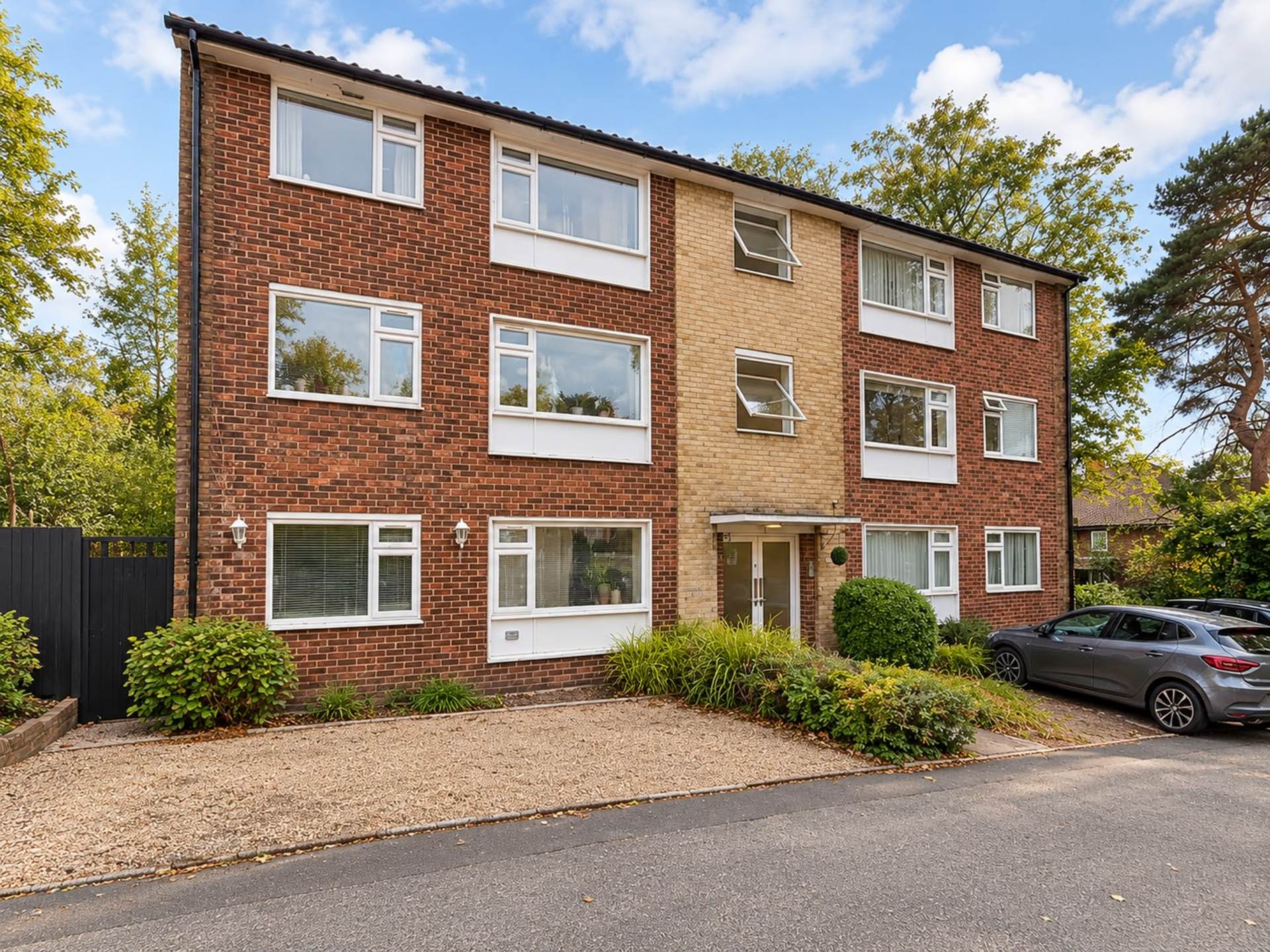 Coombe Dene, Bromley, Image 1