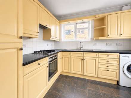 Coombe Dene, Bromley, Image 6