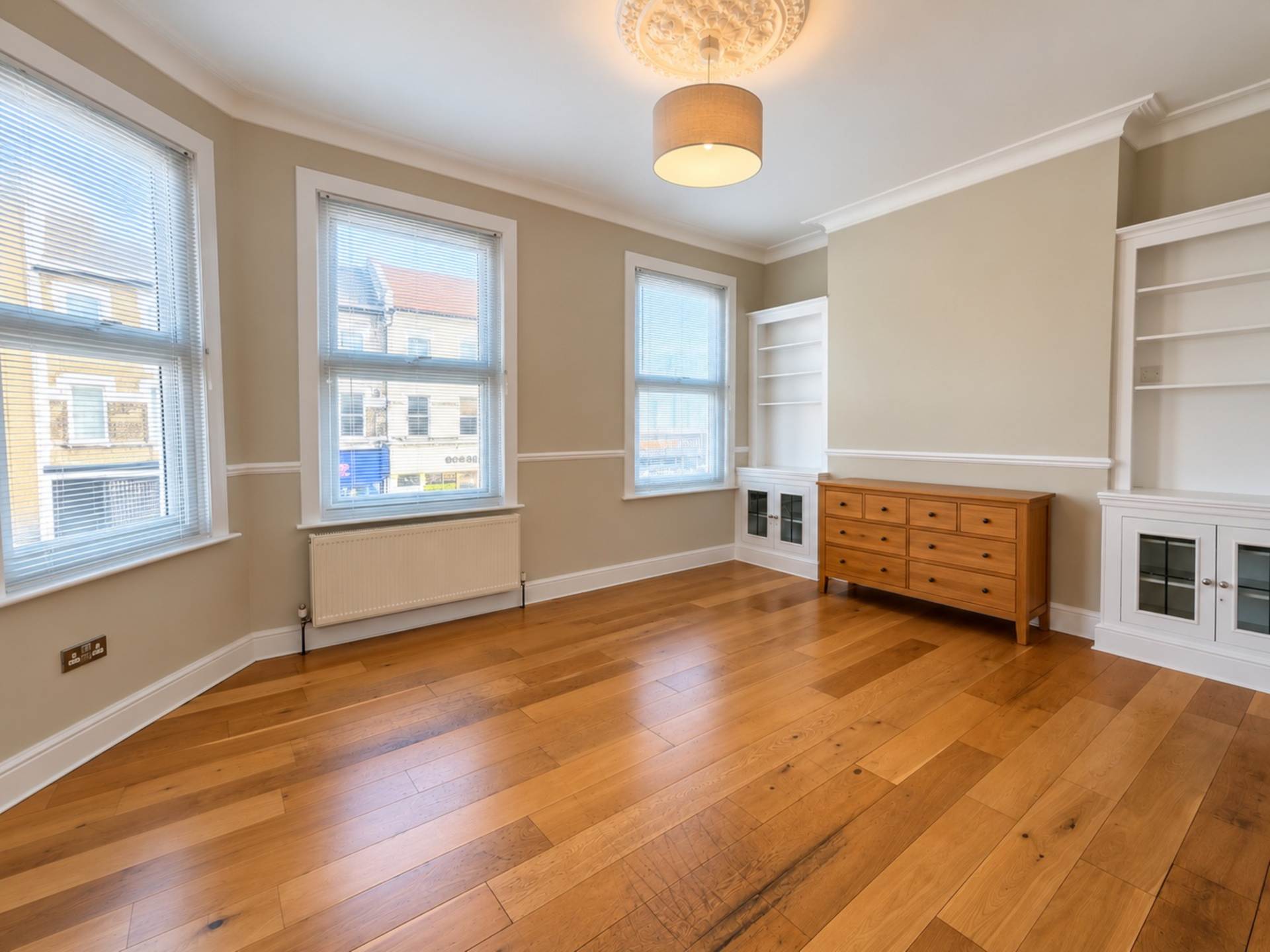 Northcote Road, London, Image 1