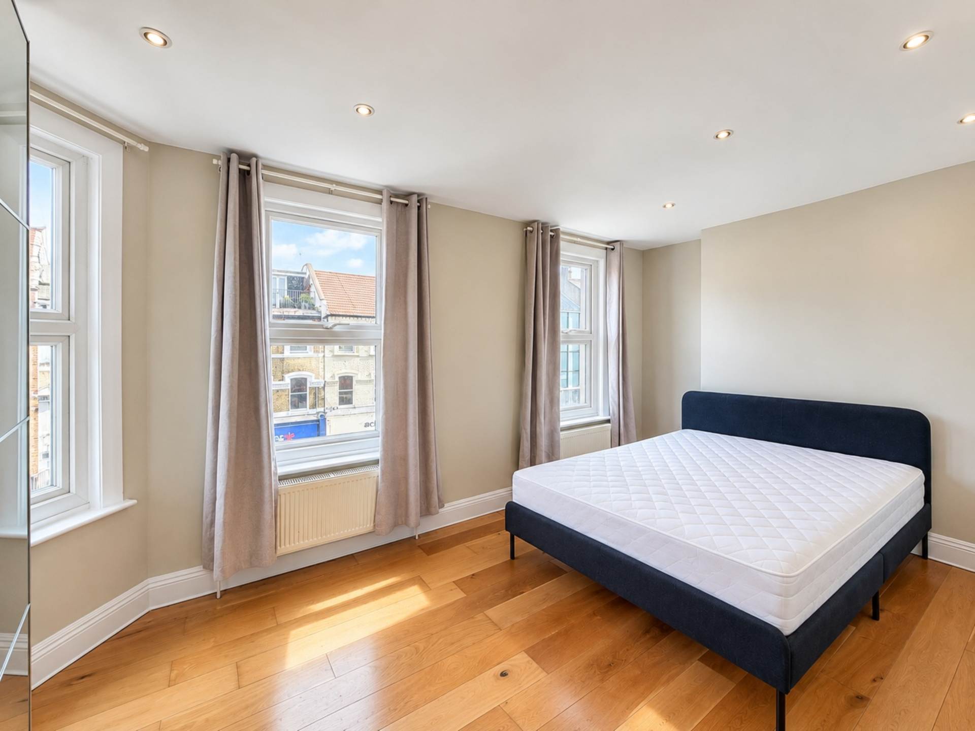 Northcote Road, London, Image 3