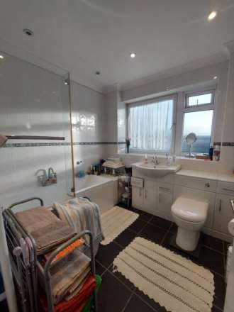 The Chilterns, 148 Murray Avenue, Image 2