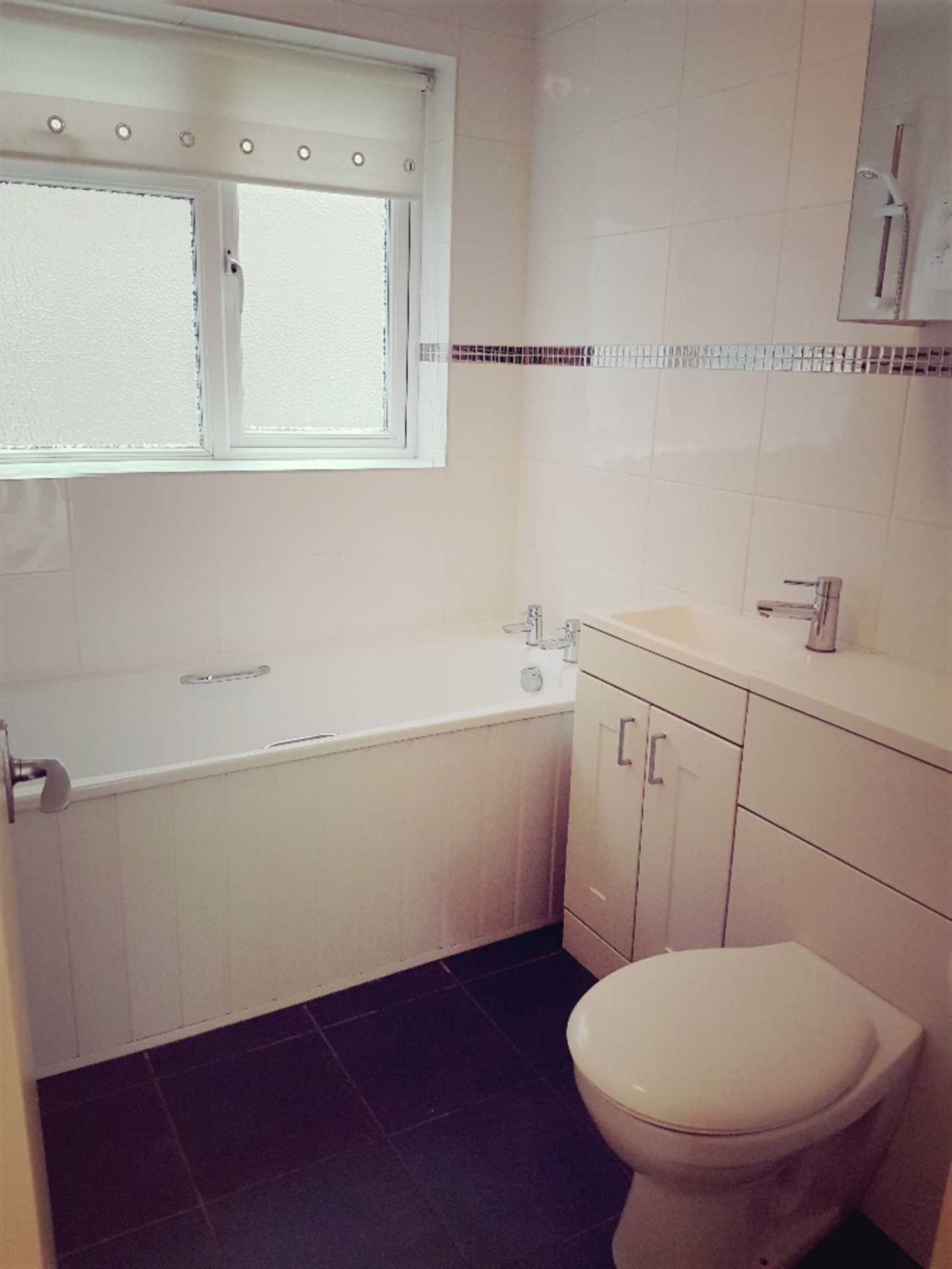 One bed ground floor flat on Widmore Road, BR1, Image 4