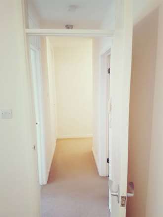 One bed ground floor flat on Widmore Road, BR1, Image 5